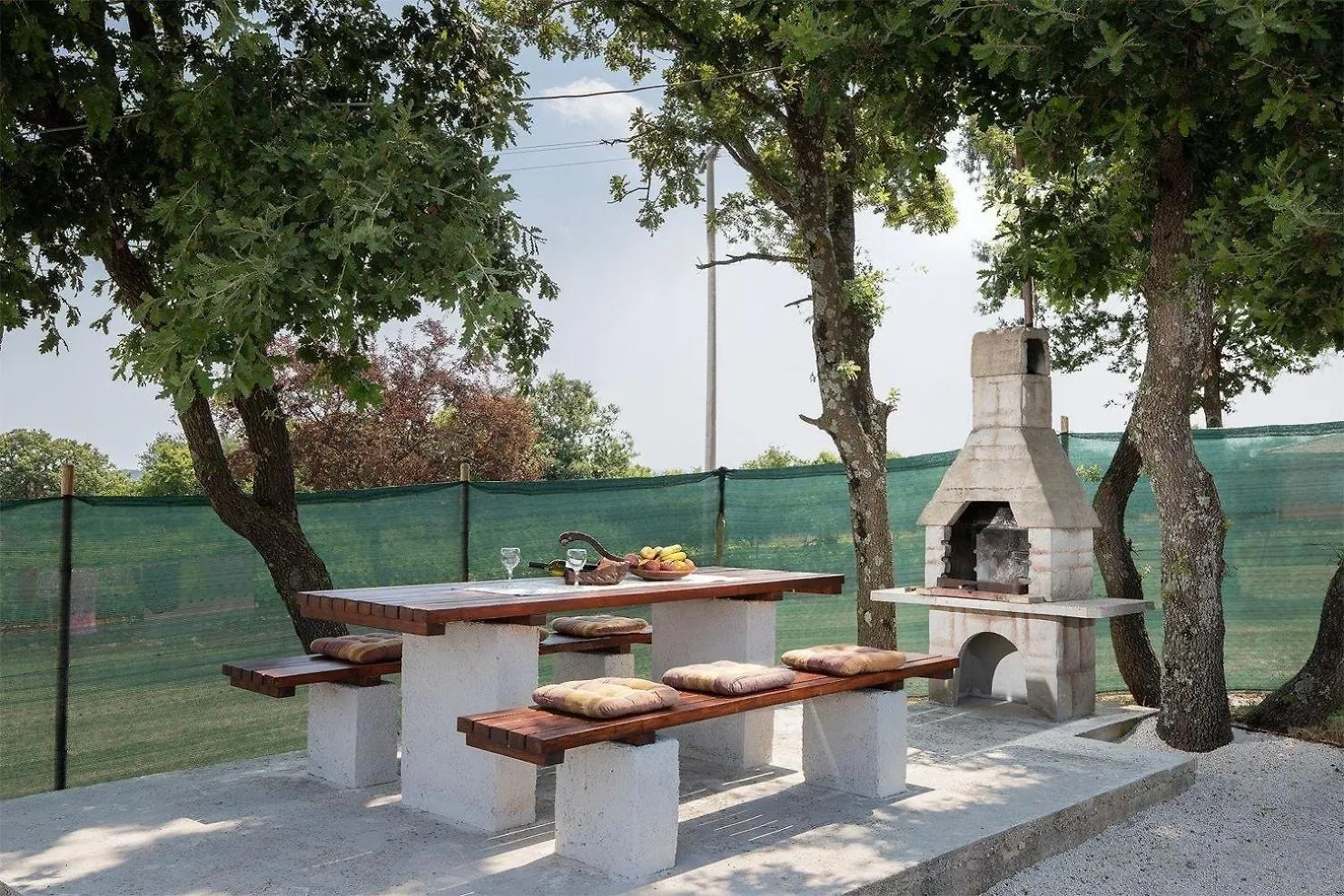 Wohnung In Sajini Mit Garten, Grill Und Gemeinsamem Pool Barban
