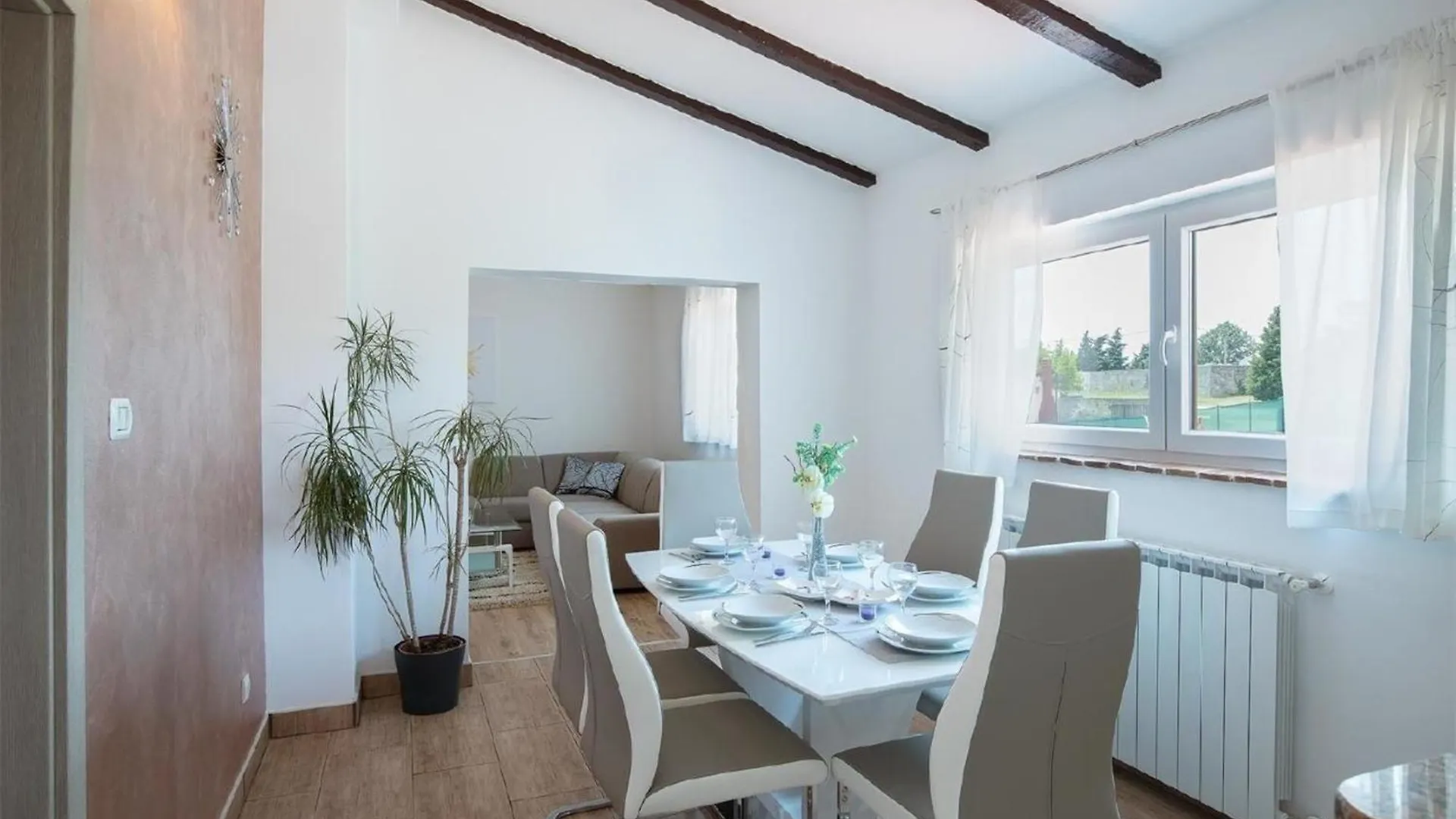 Διαμέρισμα Wohnung In Sajini Mit Garten, Grill Und Gemeinsamem Pool Barban Κροατία
